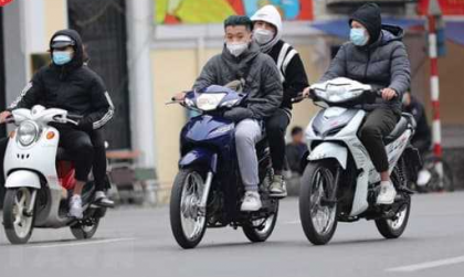 Mức phạt xe máy không đội mũ bảo hiểm